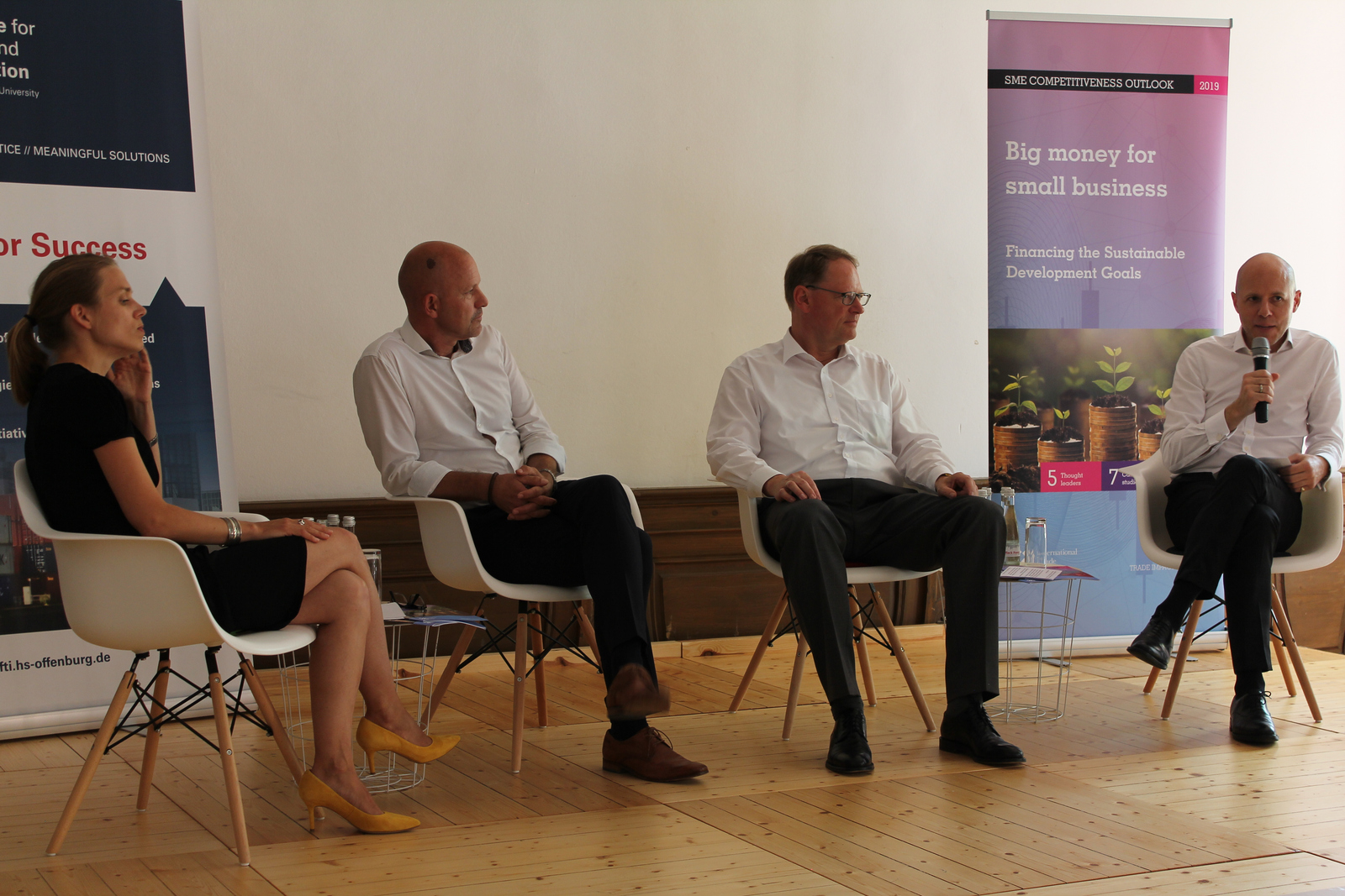 Dr. Julia Spies, Dr. Frank Stetter, Helmut Becker and Prof. Andreas Klasen (from left) discussed the importance of investments for small and medium-sized enterprises in the region